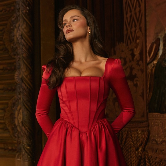 HOUSE OF CB NWOT MYSTERY BOX (5 items- up to $1,500 value) - Picture 5 of 5